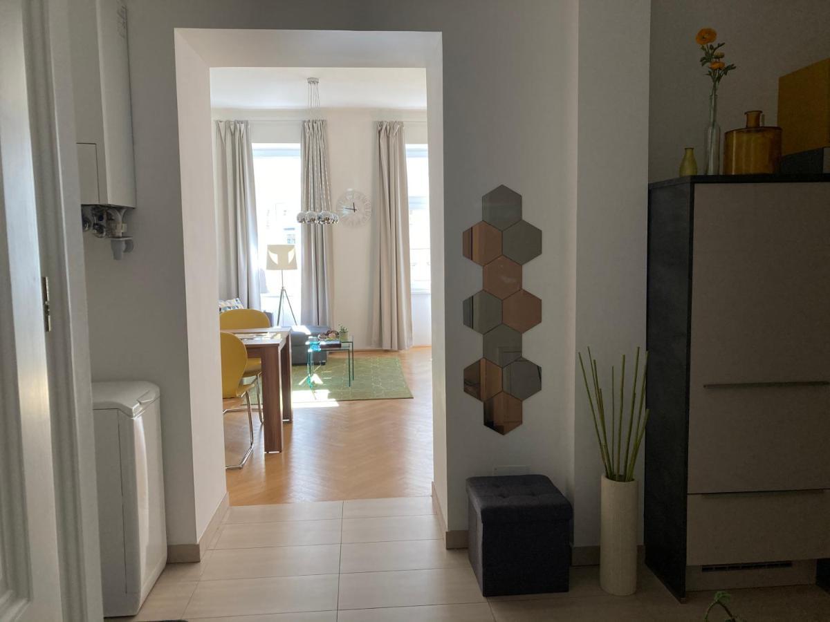 Apartment Vienna Living Exteriör bild
